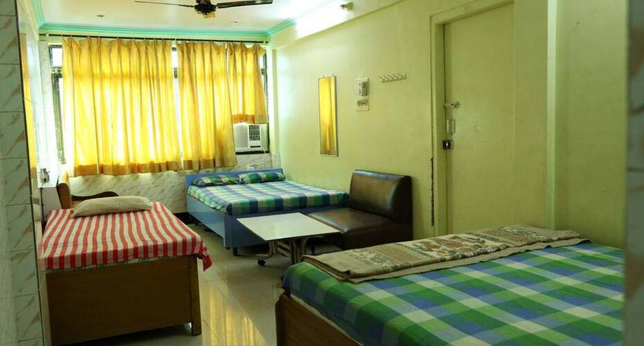 Ellora Guest House, Mumbai 5